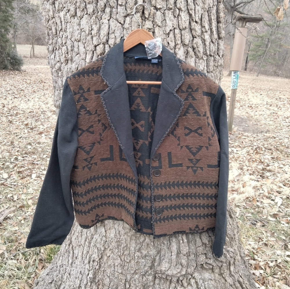 ⬇️ Price Drop!⬇️Nikki Saggars Aztec Style Blazer in size L